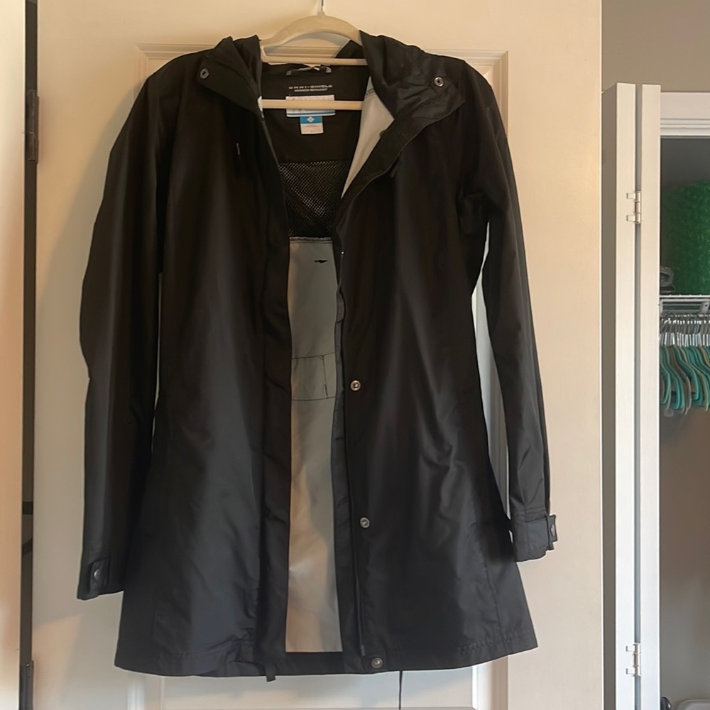 Columbia black rain jacket. Size Large